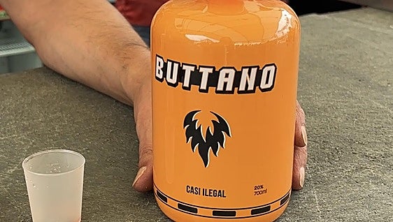 El 'Buttano', el chupito que arrasa en Aste Nagusia