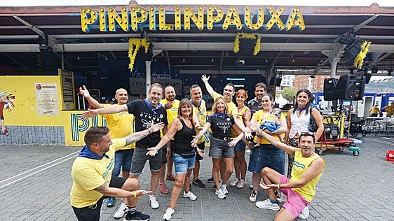 'La Pinpi' se vuelca con seis niños vascos con una enfermedad rara