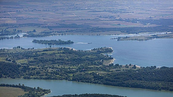 Senderismo para mayores de 55 años: las diez rutas por los rincones más singulares y espectaculares de Álava