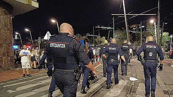 EH Bildu «rechaza» las agresiones a la policía en Aste Nagusia pero las considera «incidentes puntuales»