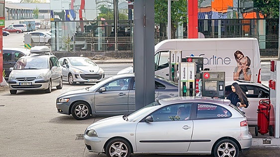 Transportistas y conductores critican que el diésel solo se ha rebajado 6 céntimos en las gasolineras
