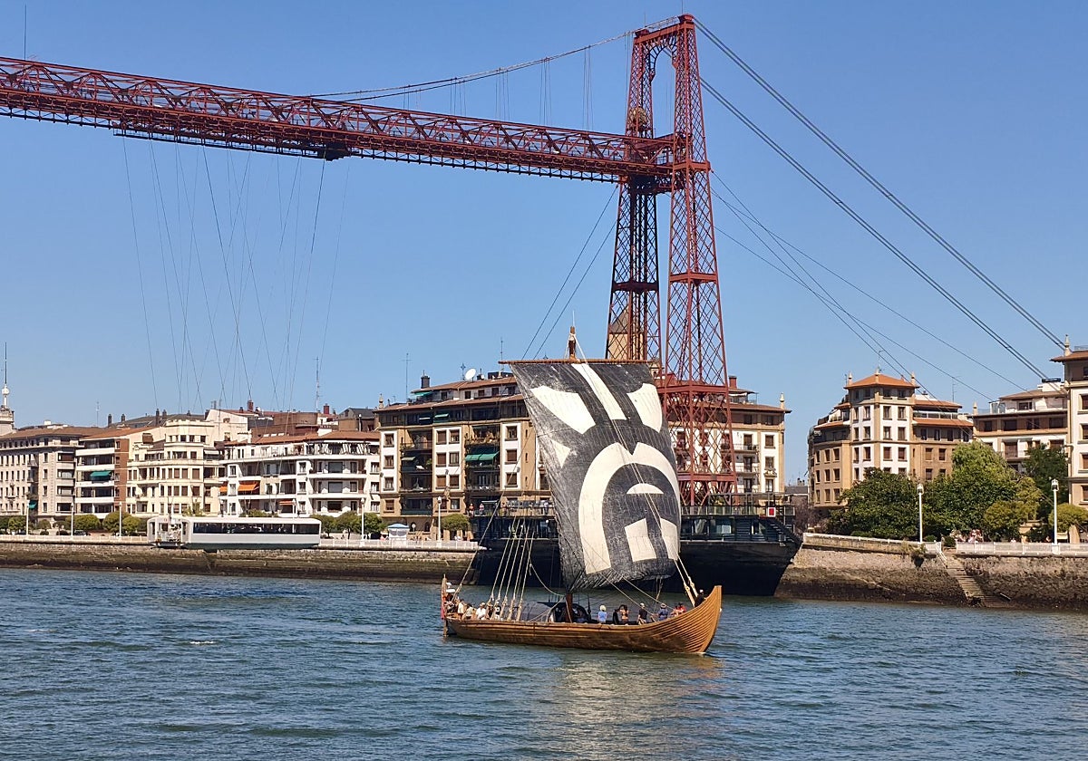 'Orkan', el barco vikingo que navega por la Ría