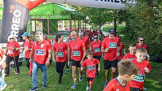 Deporte solidario en familia en Loiu