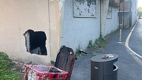 Detenido tras intentar okupar a mazazos un edificio en Deusto