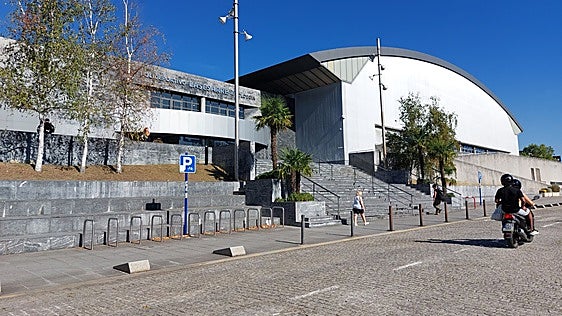 Un cerramiento perimetral protegerá de intrusos al polideportivo de Lasesarre