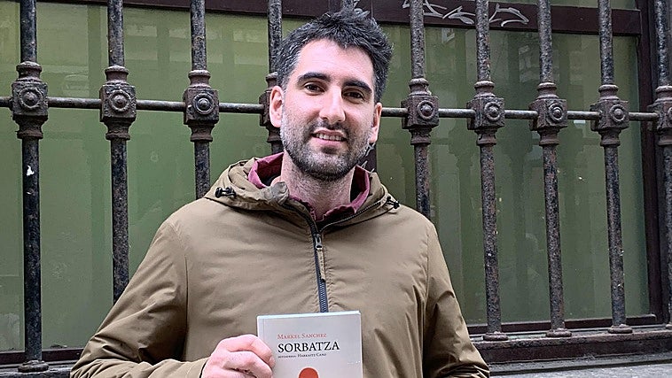 «Arteak balio lezake kritika sozialerako edo pentsarazteko, baina ez iraultza egiteko»