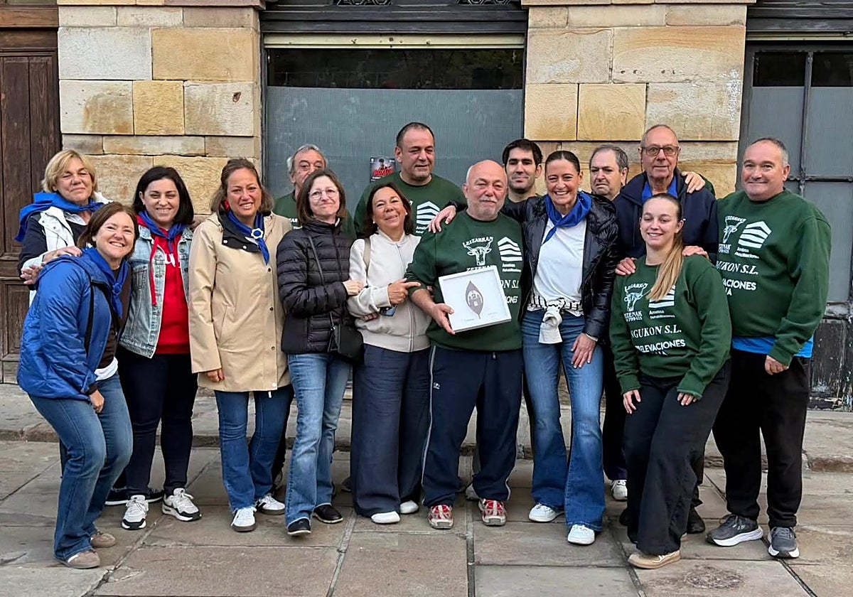 Durango homenajea a un vecino por sus 51 años de dedicación en la sokamuturra