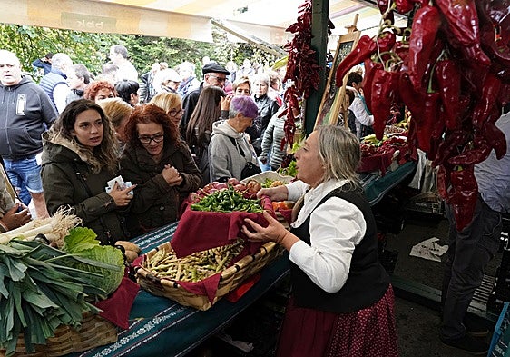 La jornada festiva del próximo lunes espera reunir a numerosos público en torno al recinto ferial  en el que se expondrá lo mejor del agro vasco.