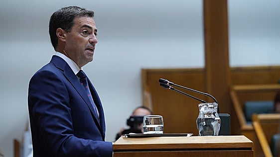 Pradales previene de un Gobierno PP-Vox y presiona a Sánchez para cerrar los traspasos