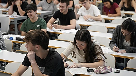 Casi uno de cada tres estudiantes vizcaínos y alaveses suspendieron Euskera en la PAU