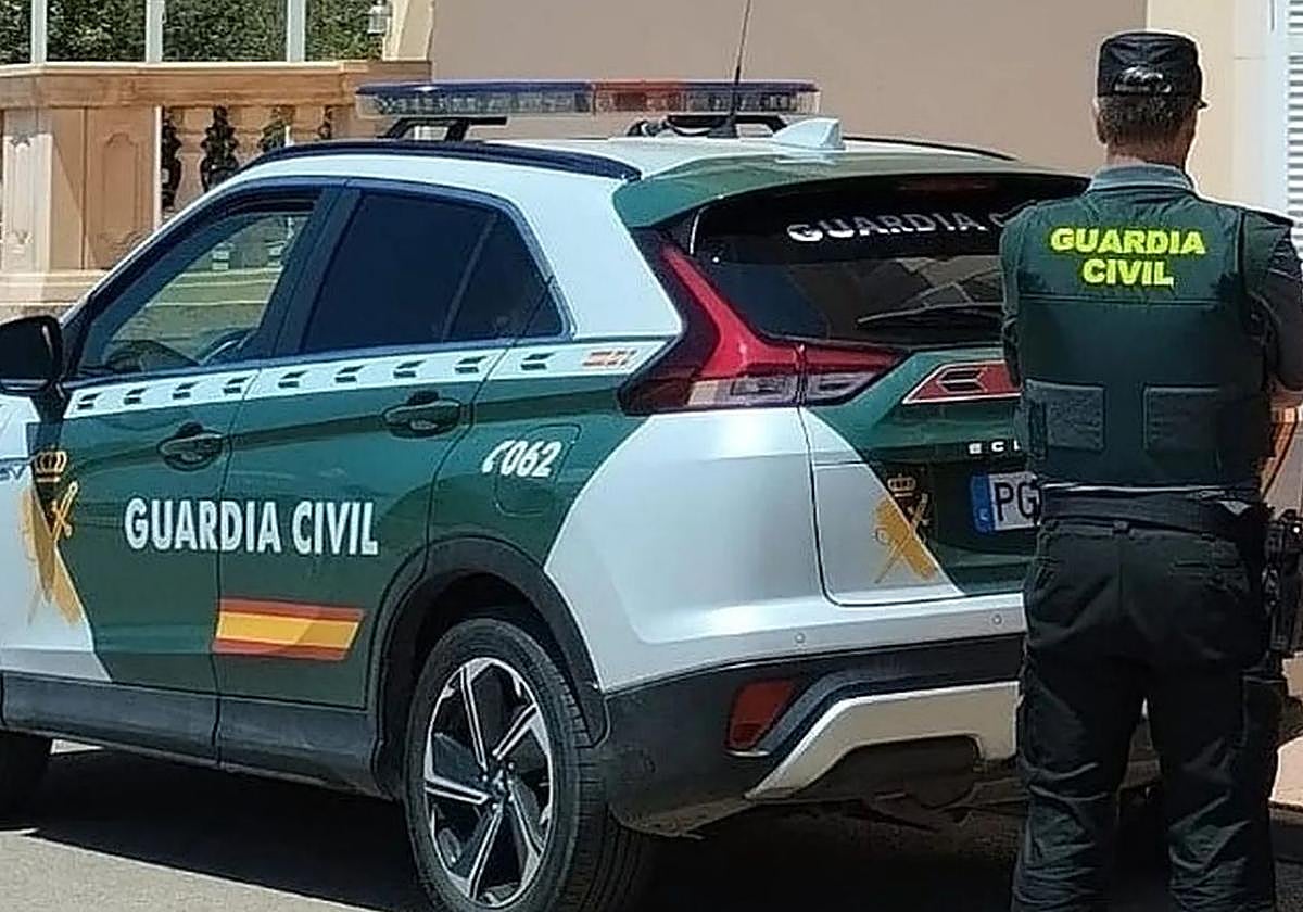 Reimplantan a un joven vizcaíno una oreja que le arrancaron durante una pelea en un bar de A Coruña tras encontrarla en el suelo la Policía