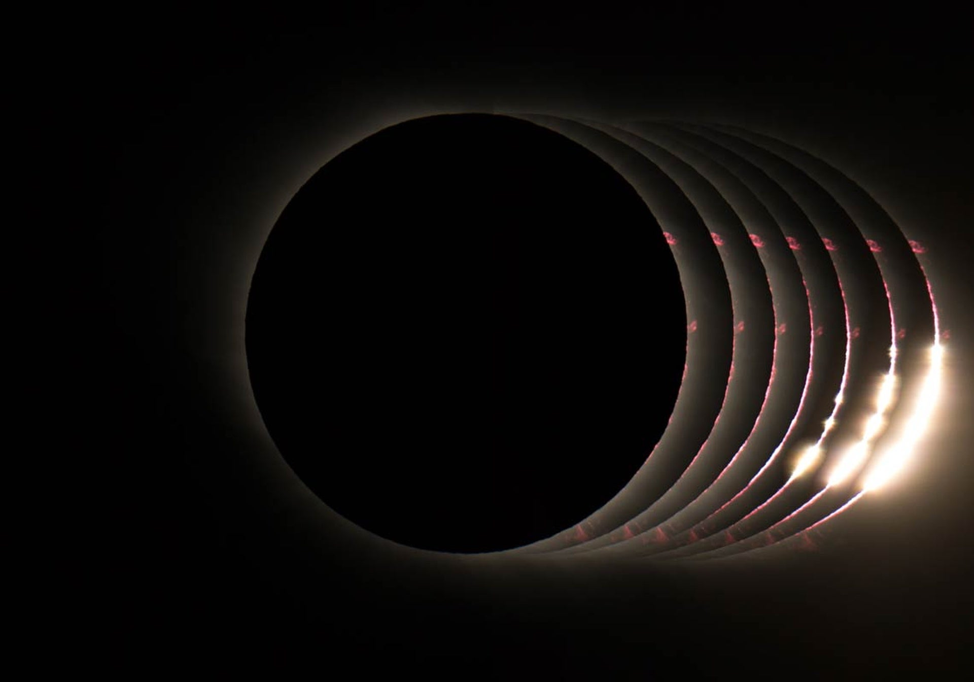 Una imagen secuencial de las perlas de Baily durante un eclipse.