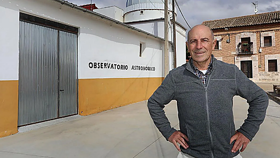 El bilbaíno que ha convertido su pueblo de 60 vecinos en el epicentro del eclipse