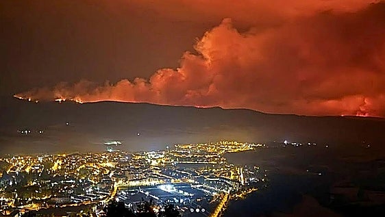 «Estamos muy preocupados», dicen los vascos que están en Jaca sobre el incendio de las Peñas de Riglos