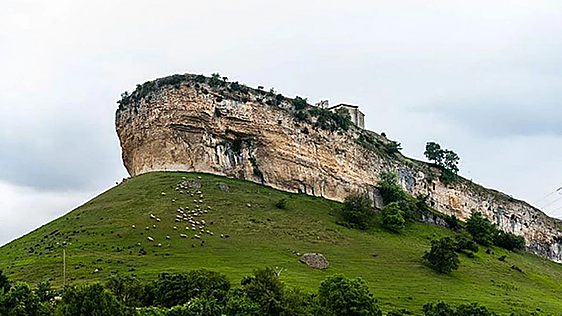 Un paisaje de película en el norte de Burgos: el rincón natural que se ha hecho viral por su parecido con 'El Rey León'