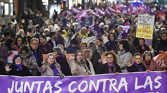 Arrestan en Euskadi a un conductor de VTC por tocamientos a una joven durante un trayecto