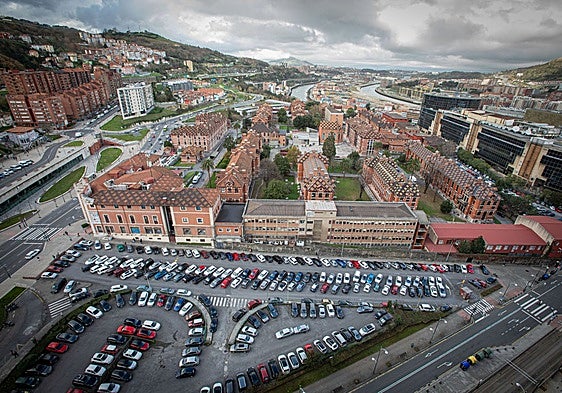 Imagen de archivo del hospital de Basurto, antes del inicio de las obras en el entorno del recinto sanitario.