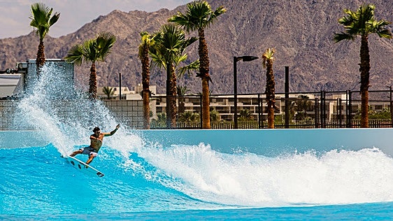 La guipuzcoana Wavegarden lleva el surf al desierto de California