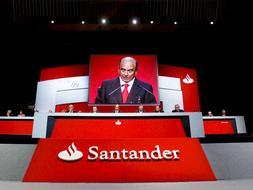Intervención de Emilio Botín, presidente del Banco Santander, en la Junta Extraordinaria de Accionistas 2009. / Archivo