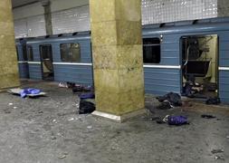 El terrorismo caucásico deja 38 muertos y numerosos heridos en un doble atentado en el metro de Moscú