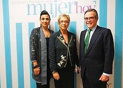 Rosalía Mera, galardonada con el premio Mujer de Hoy que concede la revista semanal de Vocento
