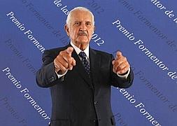 Carlos Fuentes, durante la presentación de uno de sus libros. / Archivo