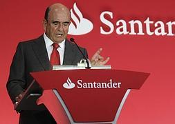 El presidente del Banco Santander, Emilio Botín. / Foto: Zipi (Efe) | Vídeo: Europa Press