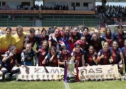 Las jugadoras del Barça celebran su triunfo en la Copa de la Reina./Ángel Díaz (Efe) VÍDEO: YOUTUBE