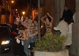 Momento en el que han abordado a Rouco. / Efe