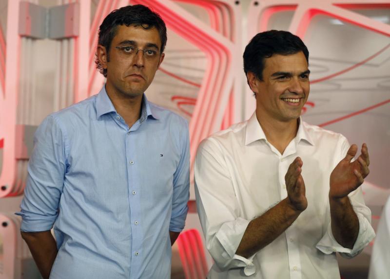 Eduardo Madina (izq.), junto a Pedro Sánchez.