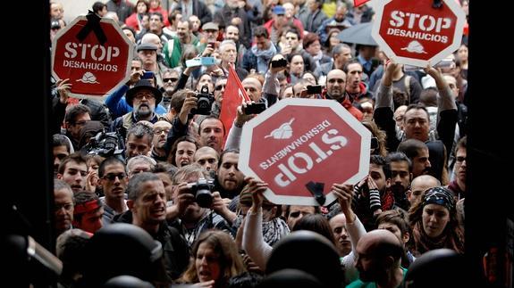 Manifestación contra los desahucios en Valencia.