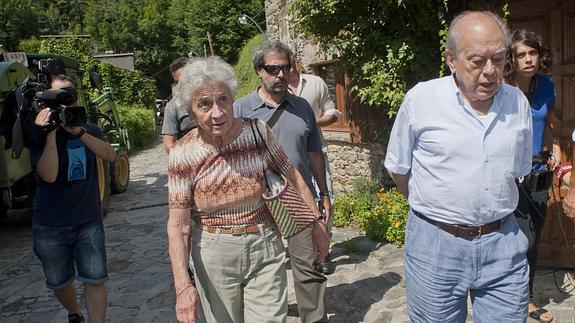 Jordi Pujol y su esposa. 