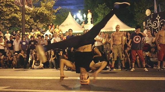 Los usuarios de la 'app' pueden pagar a los artistas sin llevar dinero encima.