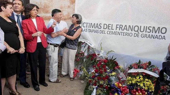 Homenaje a las víctimas del franquismo en Granada.