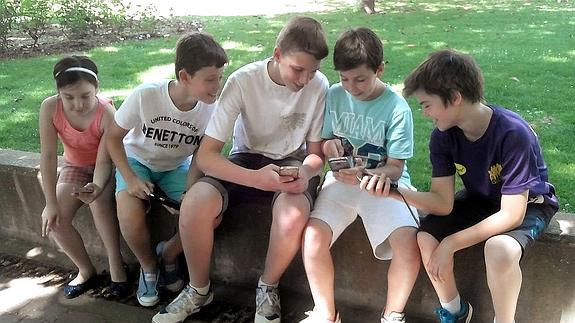 El 70% de los niños de 12 años tiene un 'smartphone'.