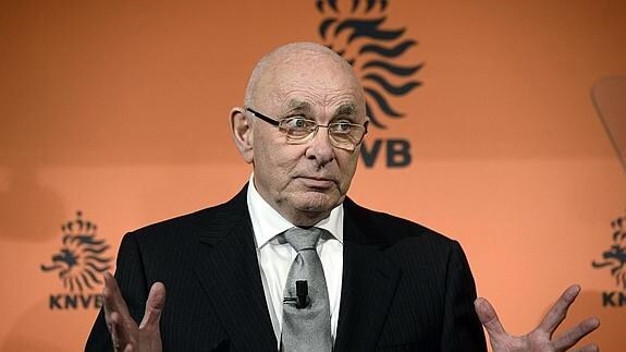 El presidente de la Federación Holandesa de Fútbol, Michael Van Praag. 