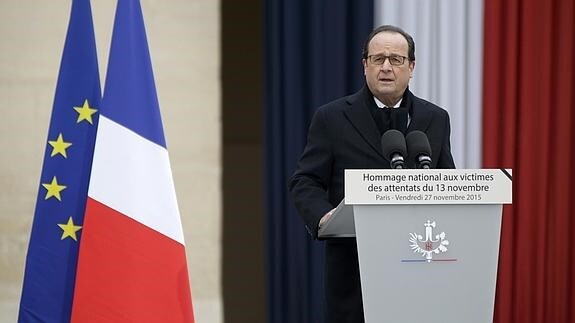 François Hollande preside la ceremonia. 