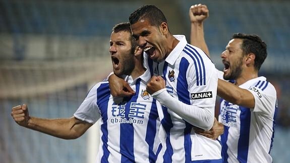 Agirretxe celebra el tanto del empate en Getafe.