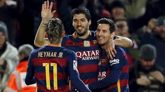 Neymar, Suárez y Messi celebran un gol. 