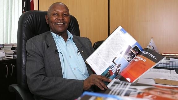 Kipchoge Keino, presidente del Comité Olímpico Nigeriano. 