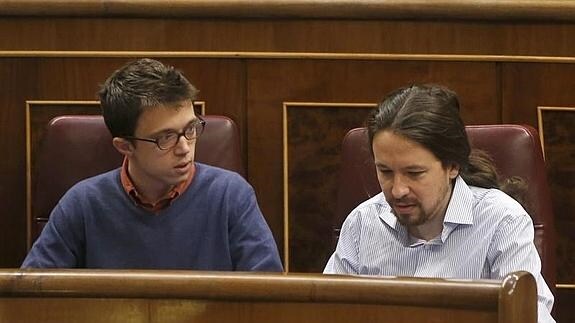 Íñigo Errejón y Pablo Iglesias, hoy en el Congreso.
