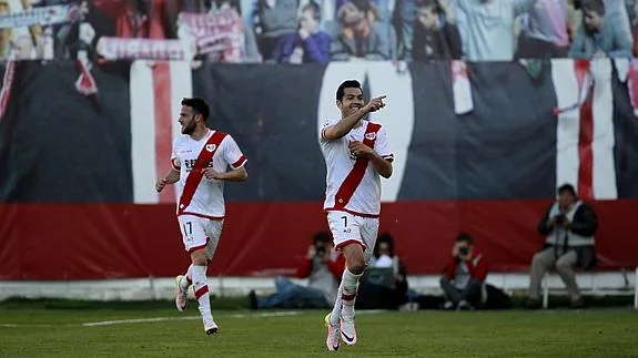 Miku celebra su gol para la victoria del Rayo Vallecano. 
