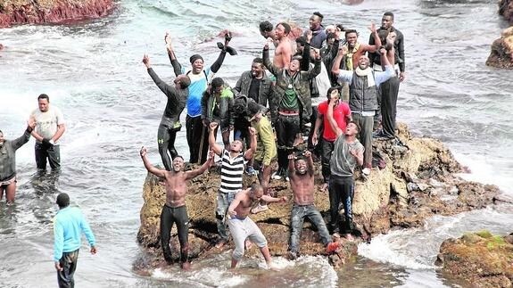 Inmigrantes en Ceuta.