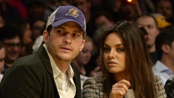 Ashton Kutcher y Mila Kunis. 