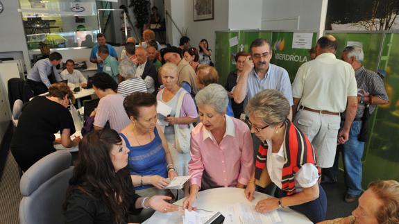 Clientes preguntan por el bono social