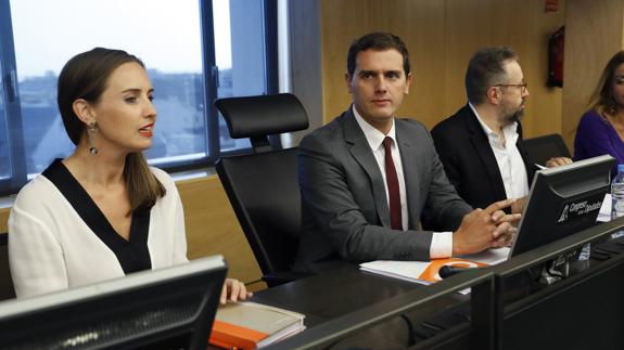 Albert Rivera, junto a la diputada Melisa Rodríguez. 