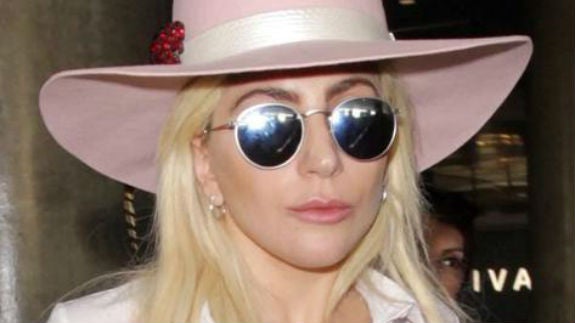 Lady gaga con discount lentes