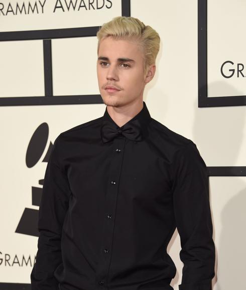 Justin Bieber en la ceremonia de los premios Grammy 2016. 