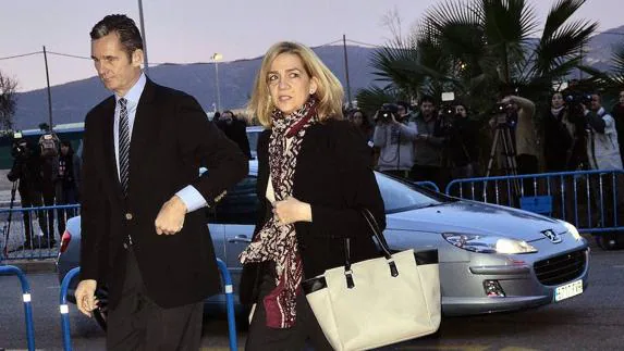 La infanta Cristina e Iñaki Urdangarin, durante una sesión del juicio del 'caso Nóos'.