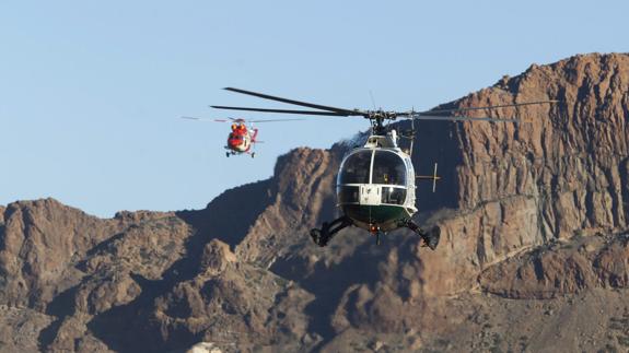 Helicópteros de rescate en las próximidades del teleférico del Teide.